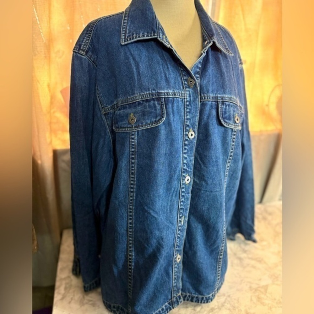 Elizabeth by Liz Claiborne woman’s denim shirt  size 2X